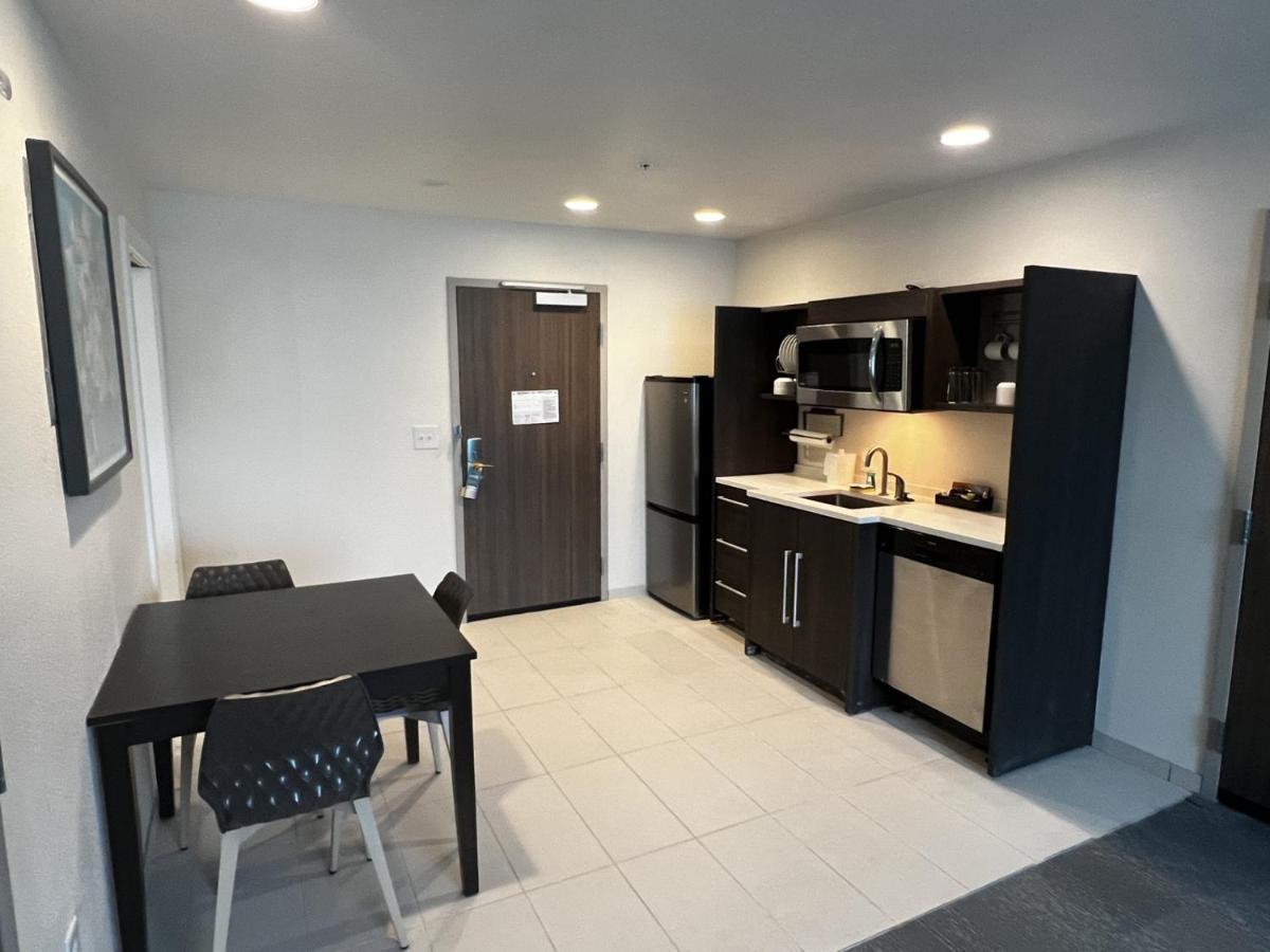 Home2 Suites By Hilton Хинесвилл Экстерьер фото