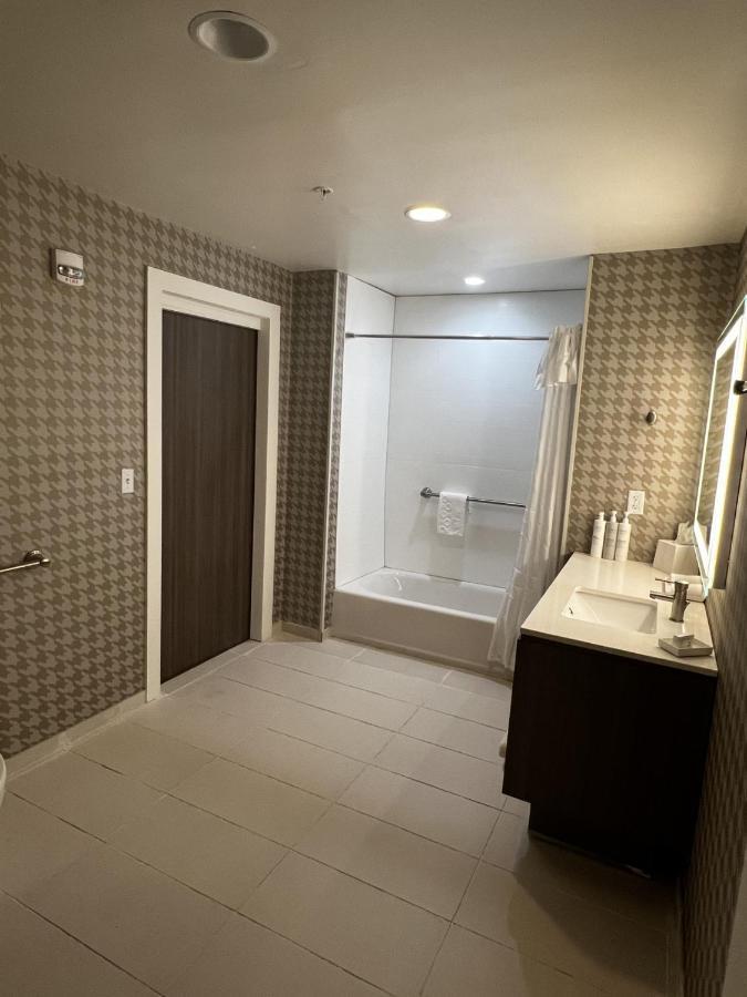 Home2 Suites By Hilton Хинесвилл Экстерьер фото