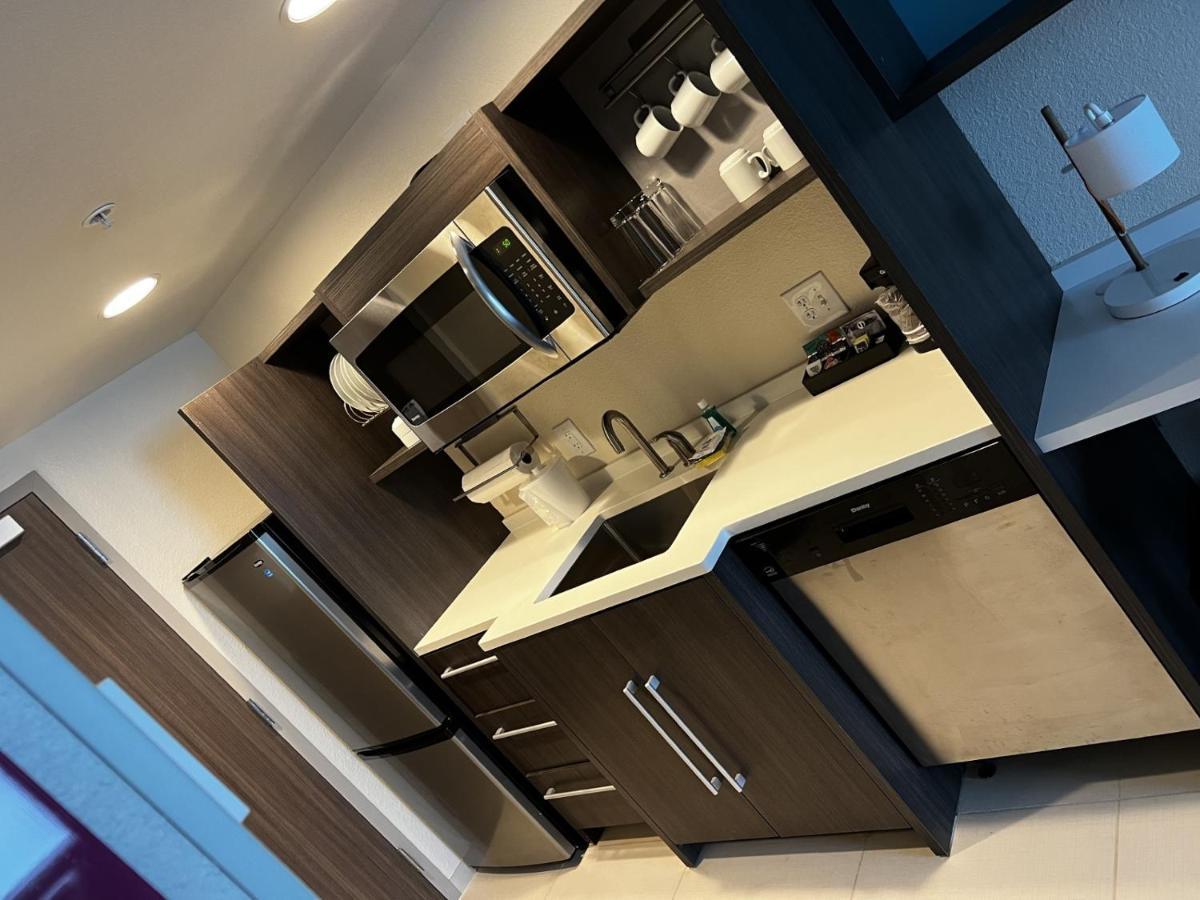 Home2 Suites By Hilton Хинесвилл Экстерьер фото